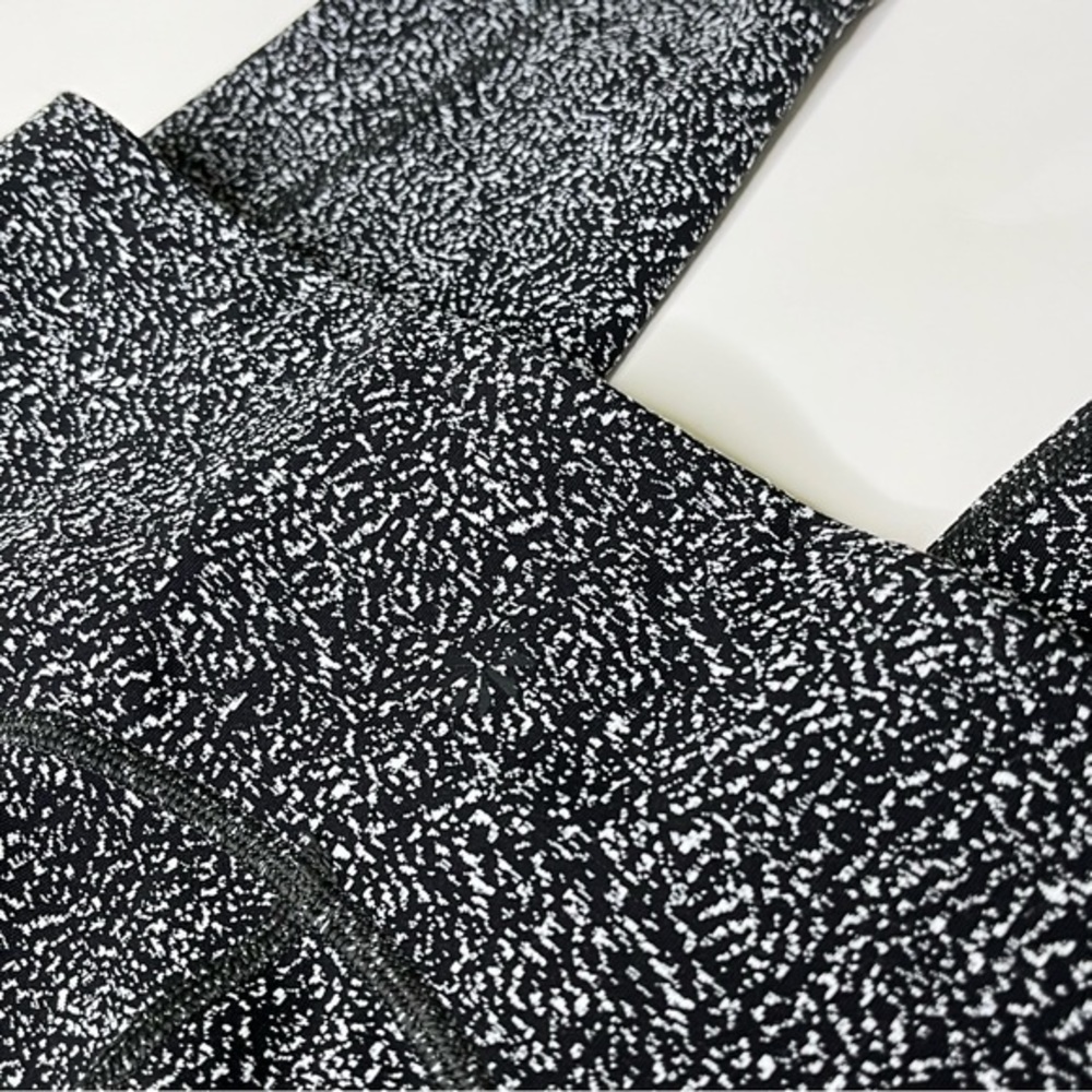 Athleta Ultimate Stash Textured 7/8 Tight Static Black White Small‎ - Picture 4 of 7
